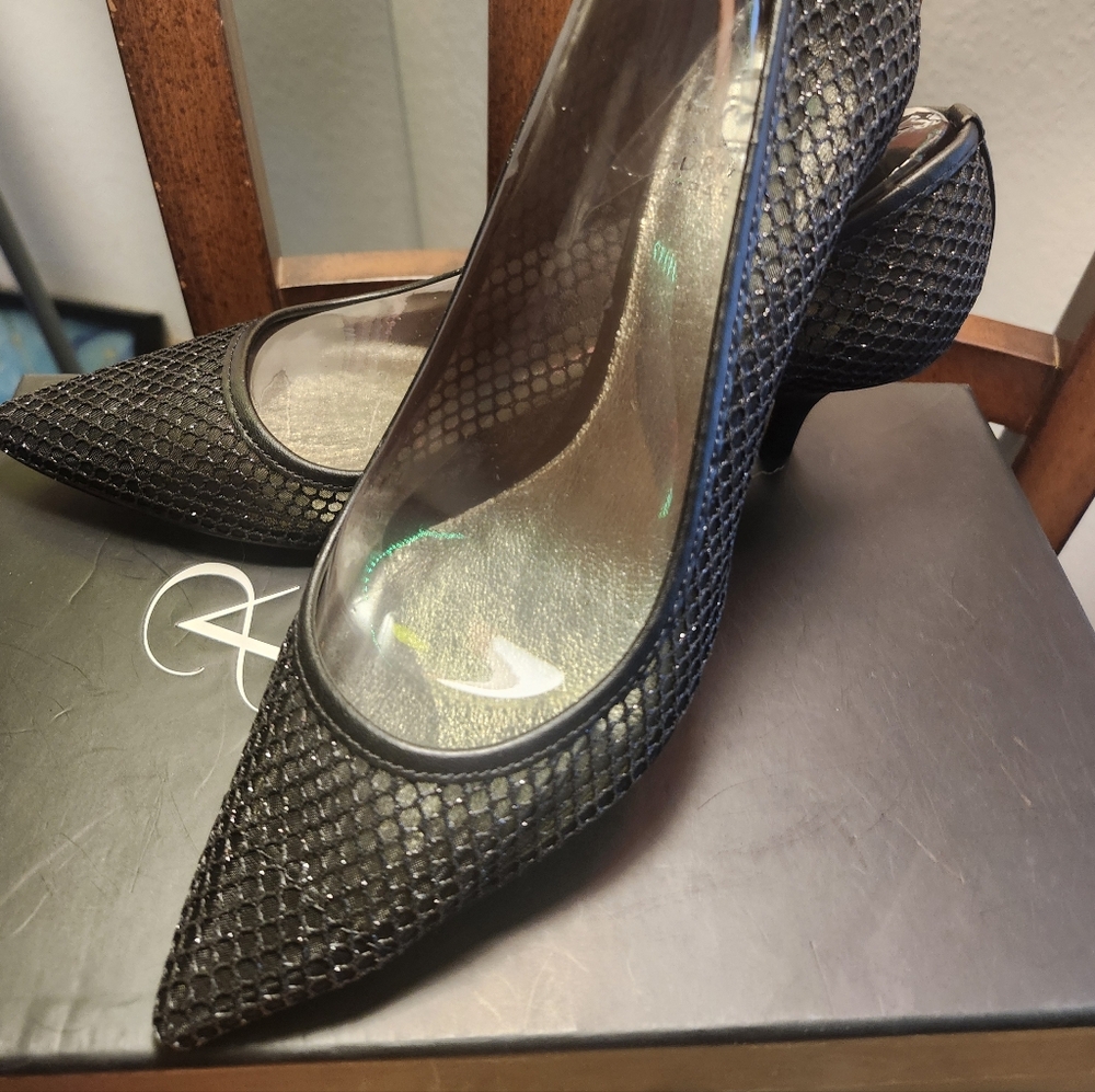 💖💖💖Adrianna Papell Classic Black Pointed-Toe Women's Pumps💖💖💖